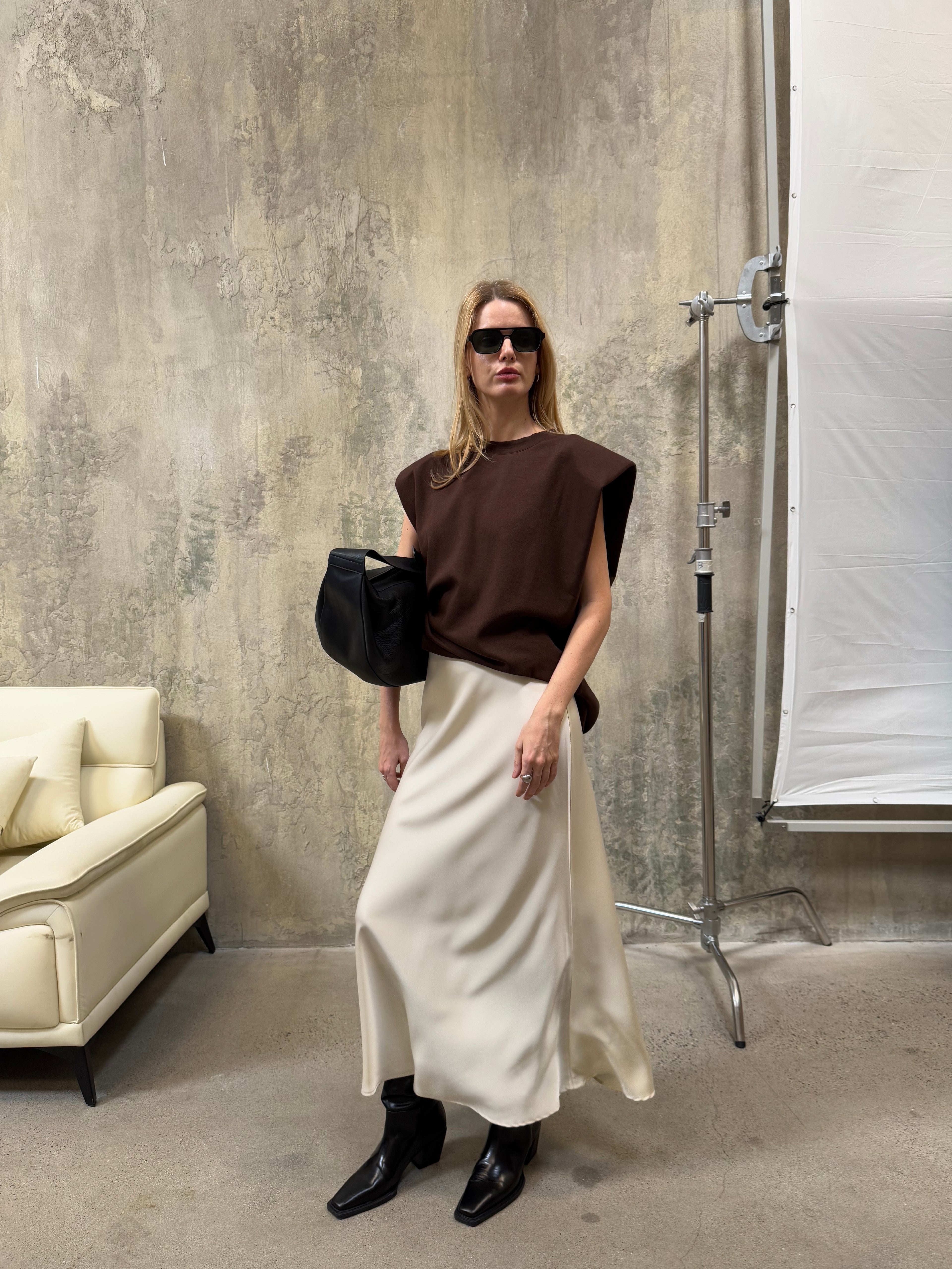 A REVIVE LOOK 22