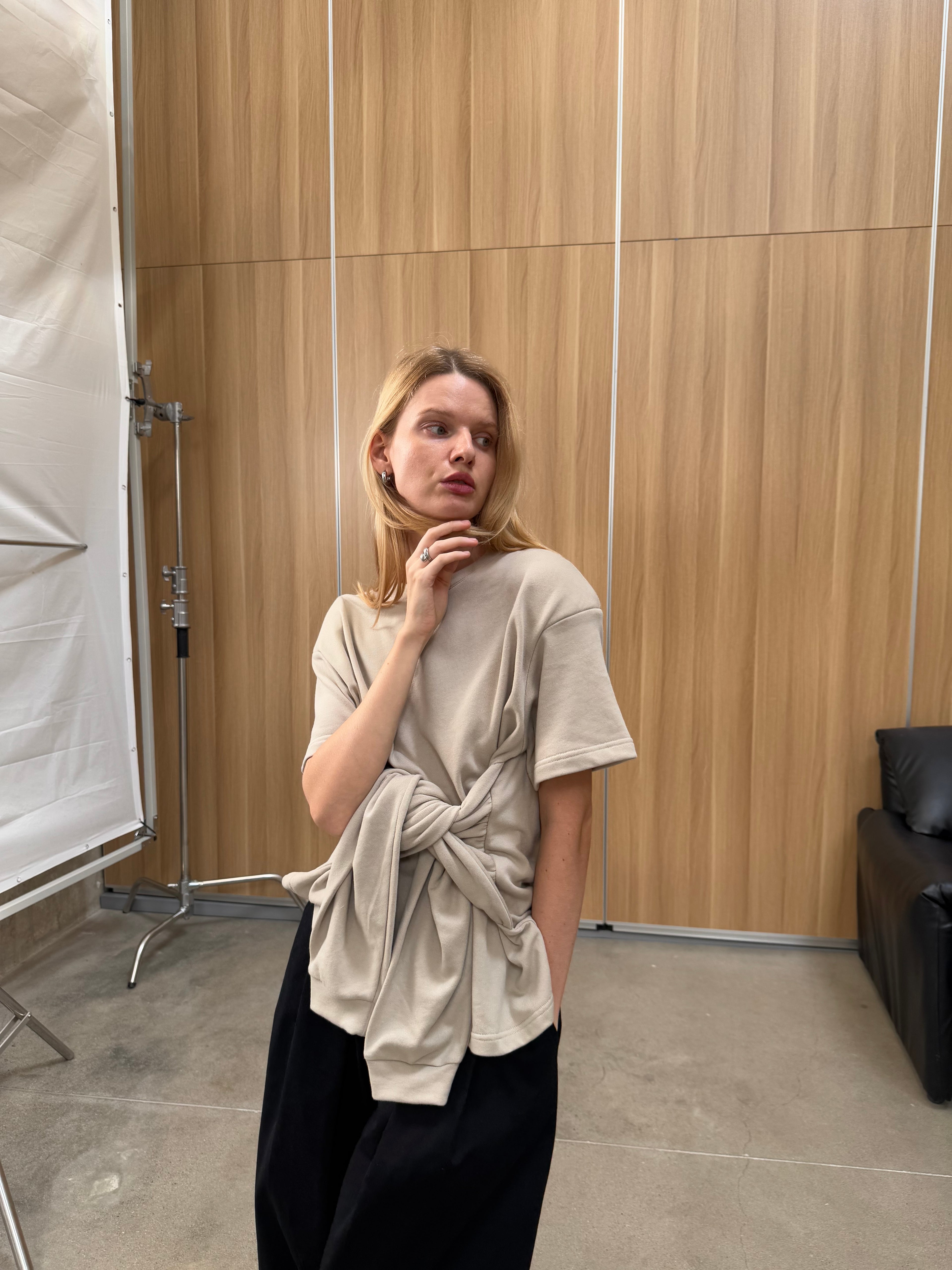 A REVIVE LOOK 04