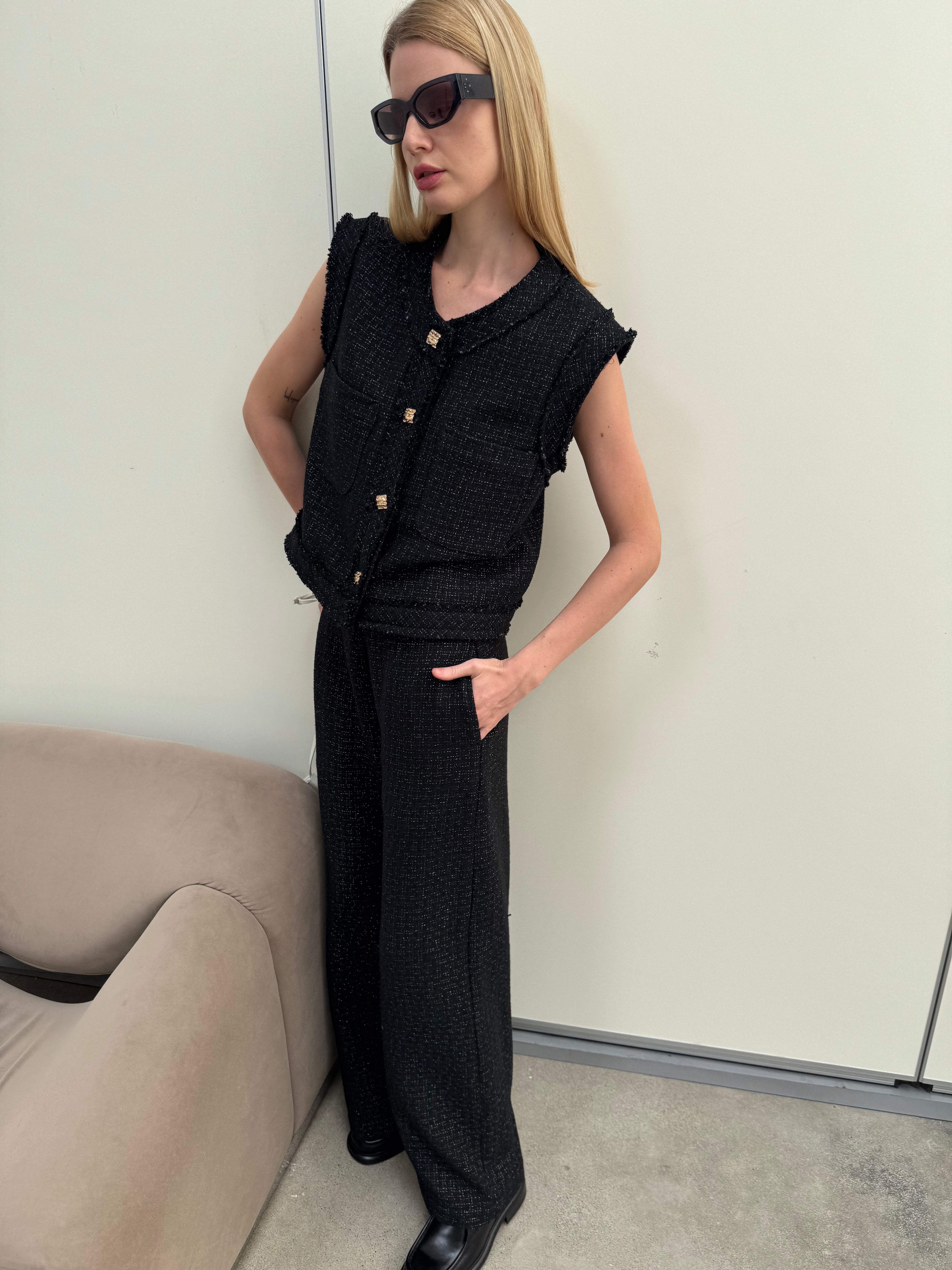 A REVIVE LOOK 15