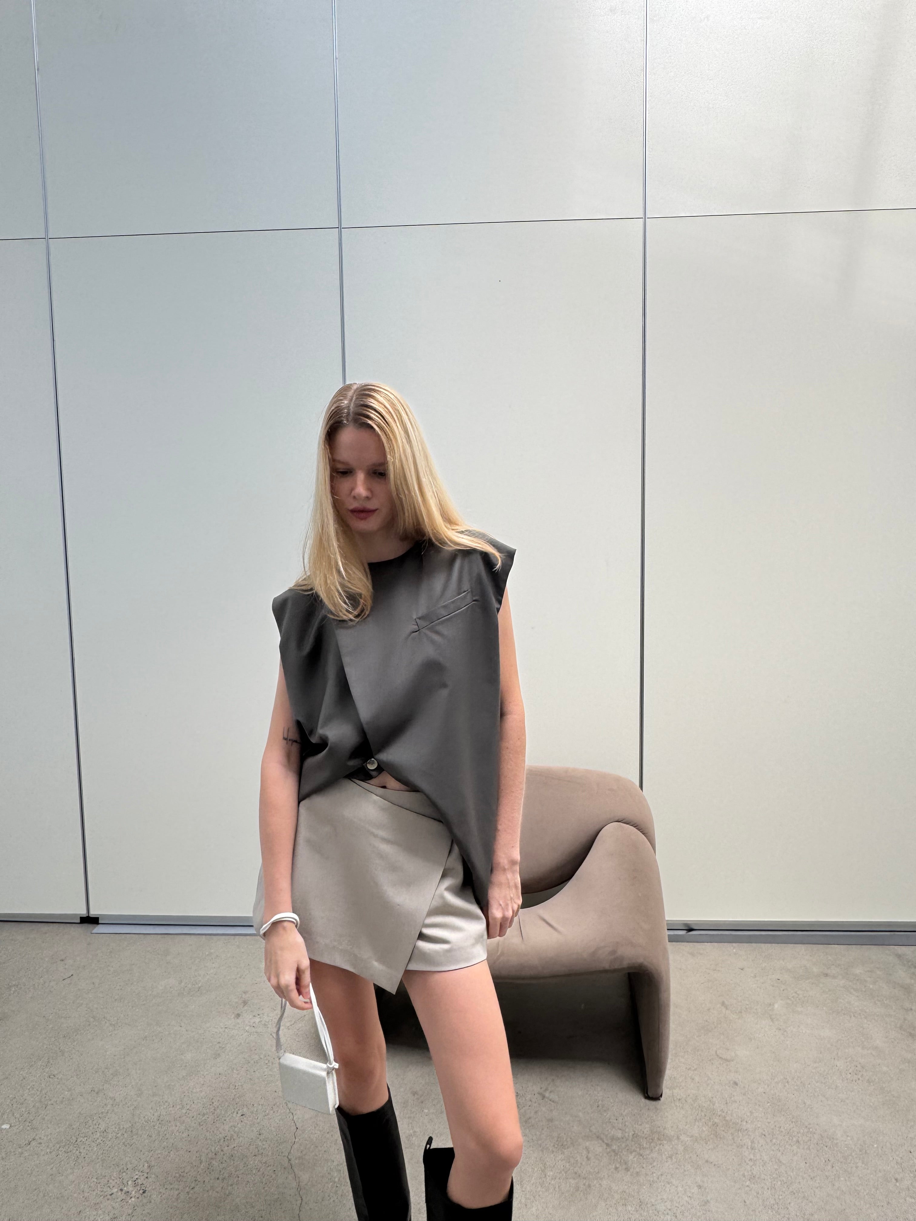 A REVIVE LOOK 01