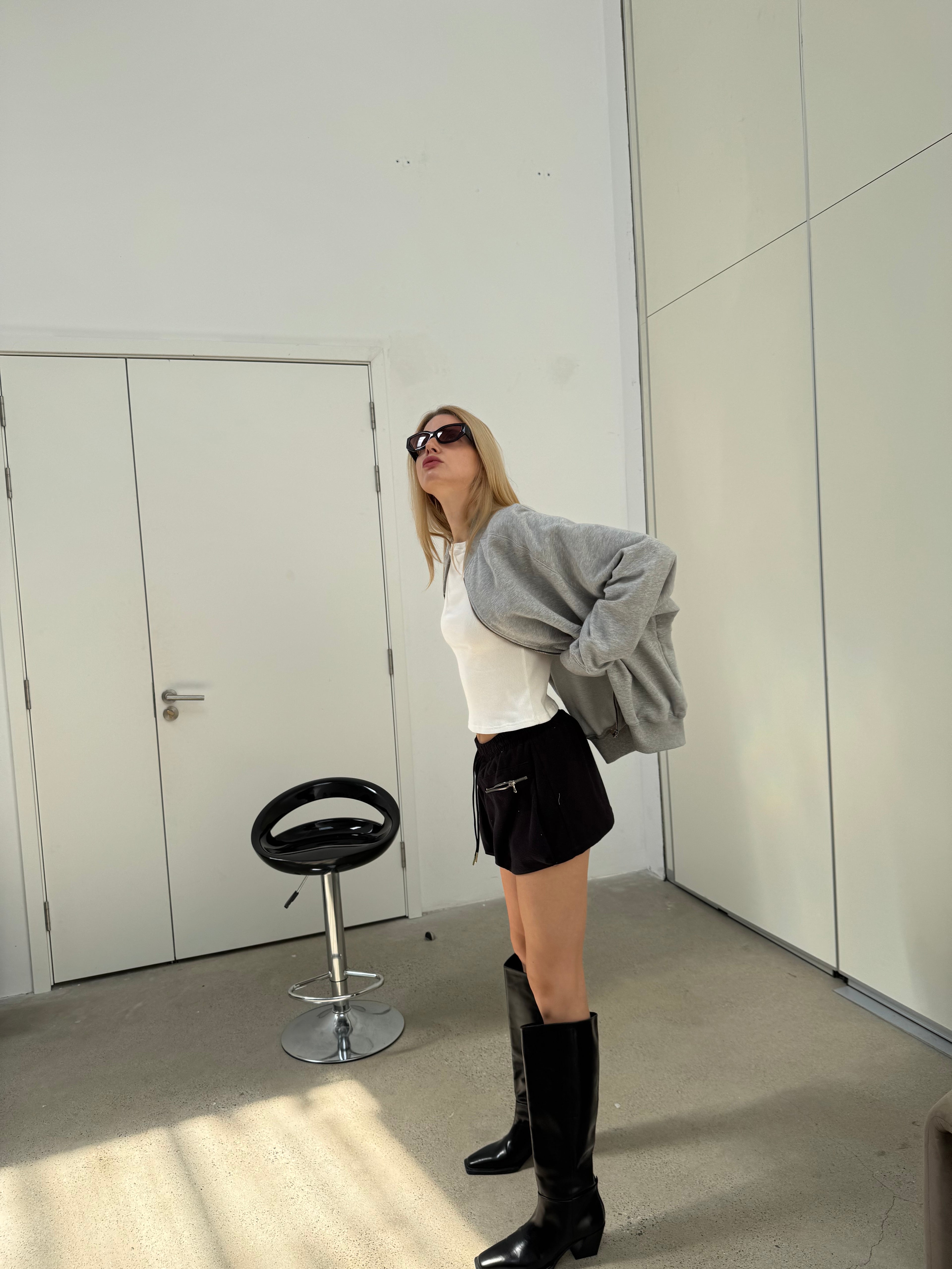 A REVIVE LOOK 30