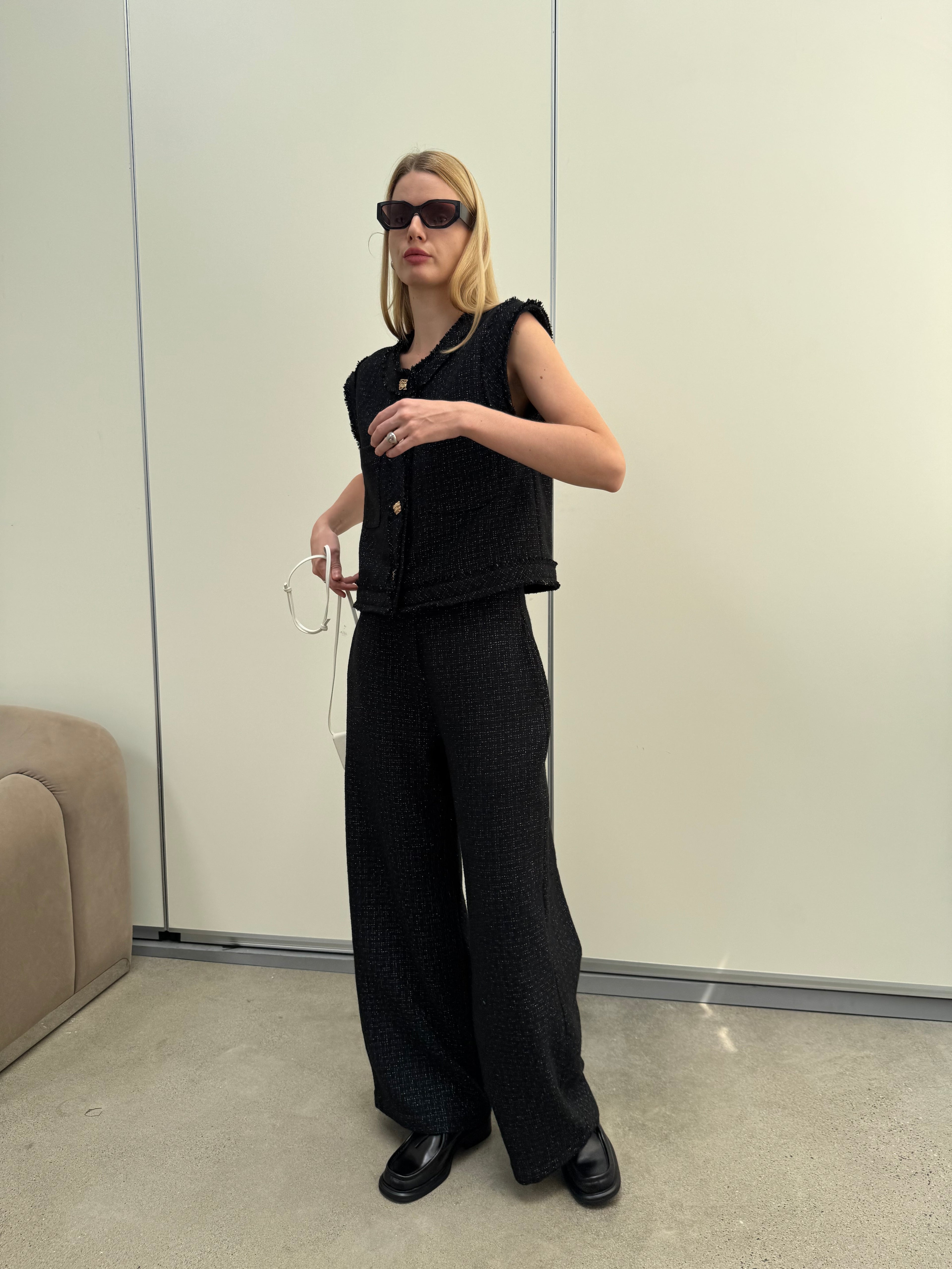 A REVIVE LOOK 15