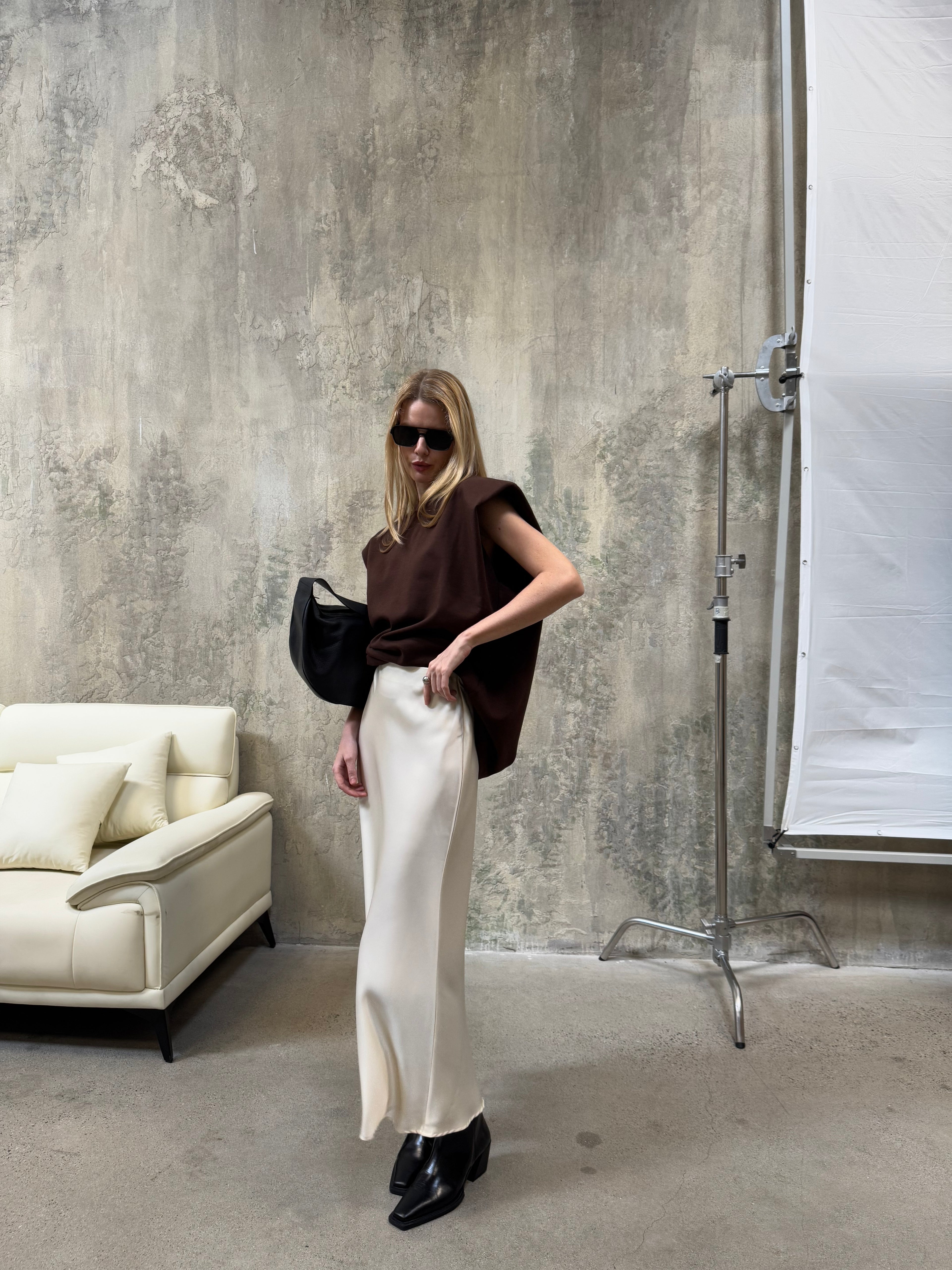 A REVIVE LOOK 22