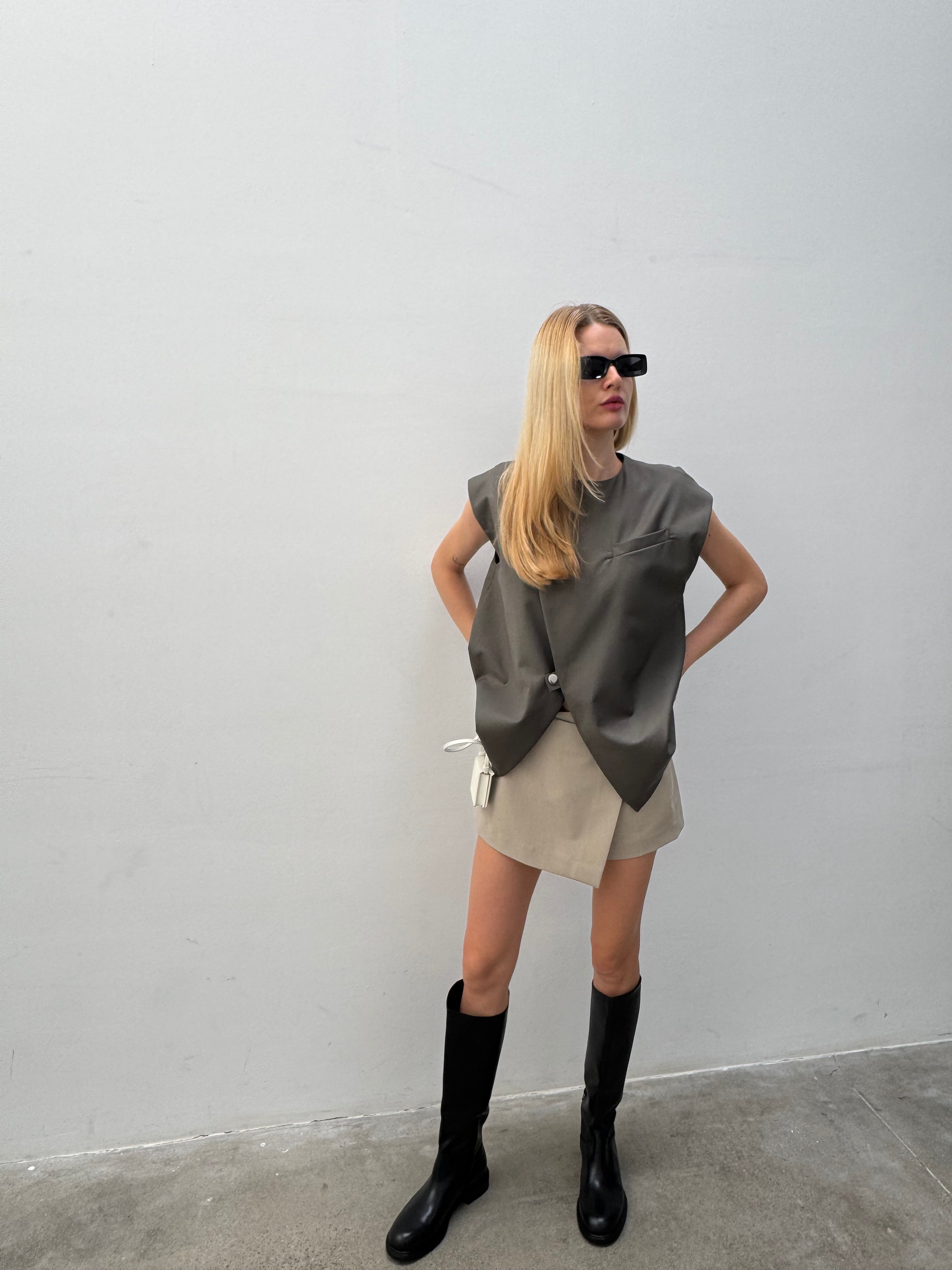 A REVIVE LOOK 01