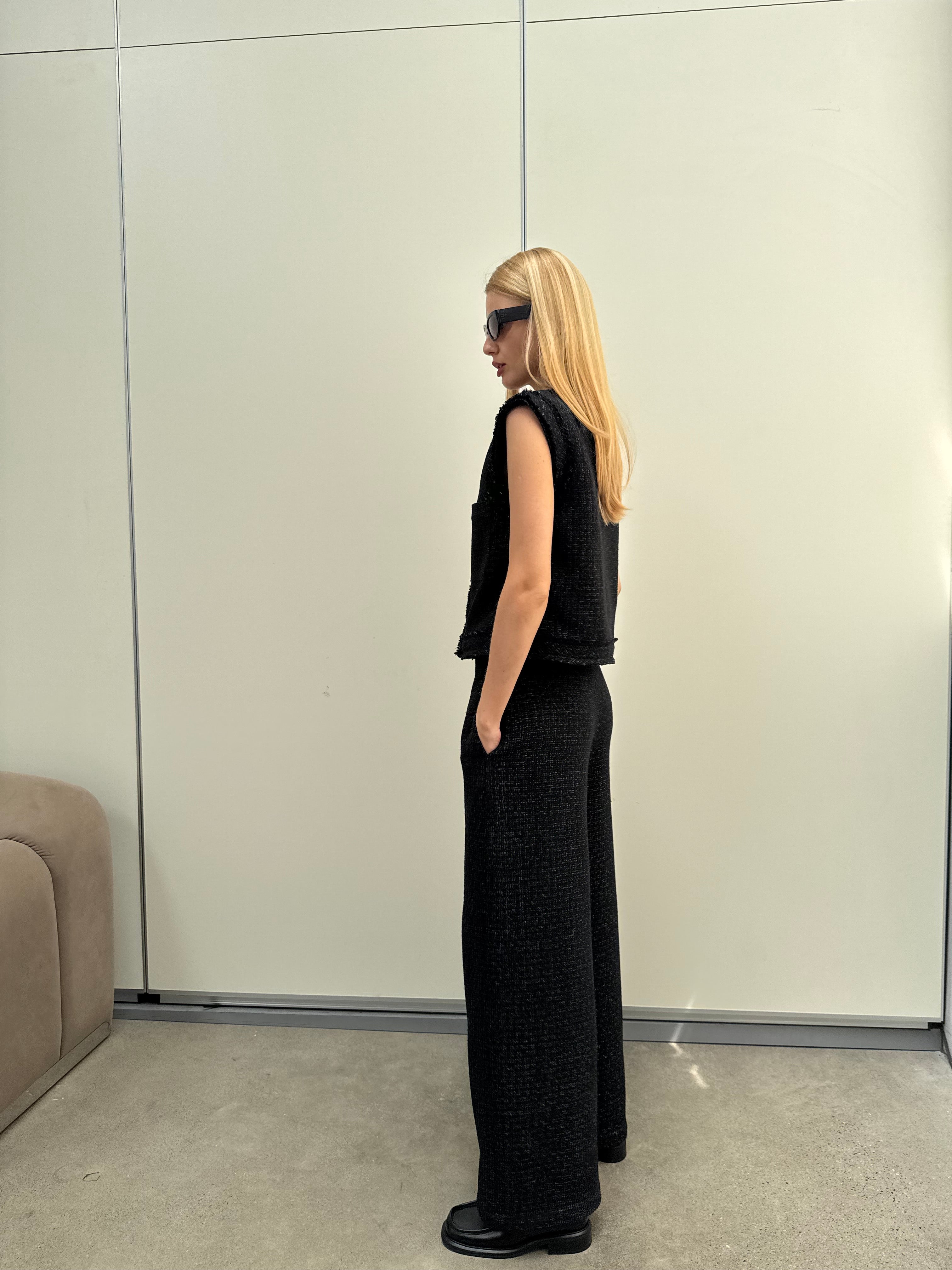 A REVIVE LOOK 15
