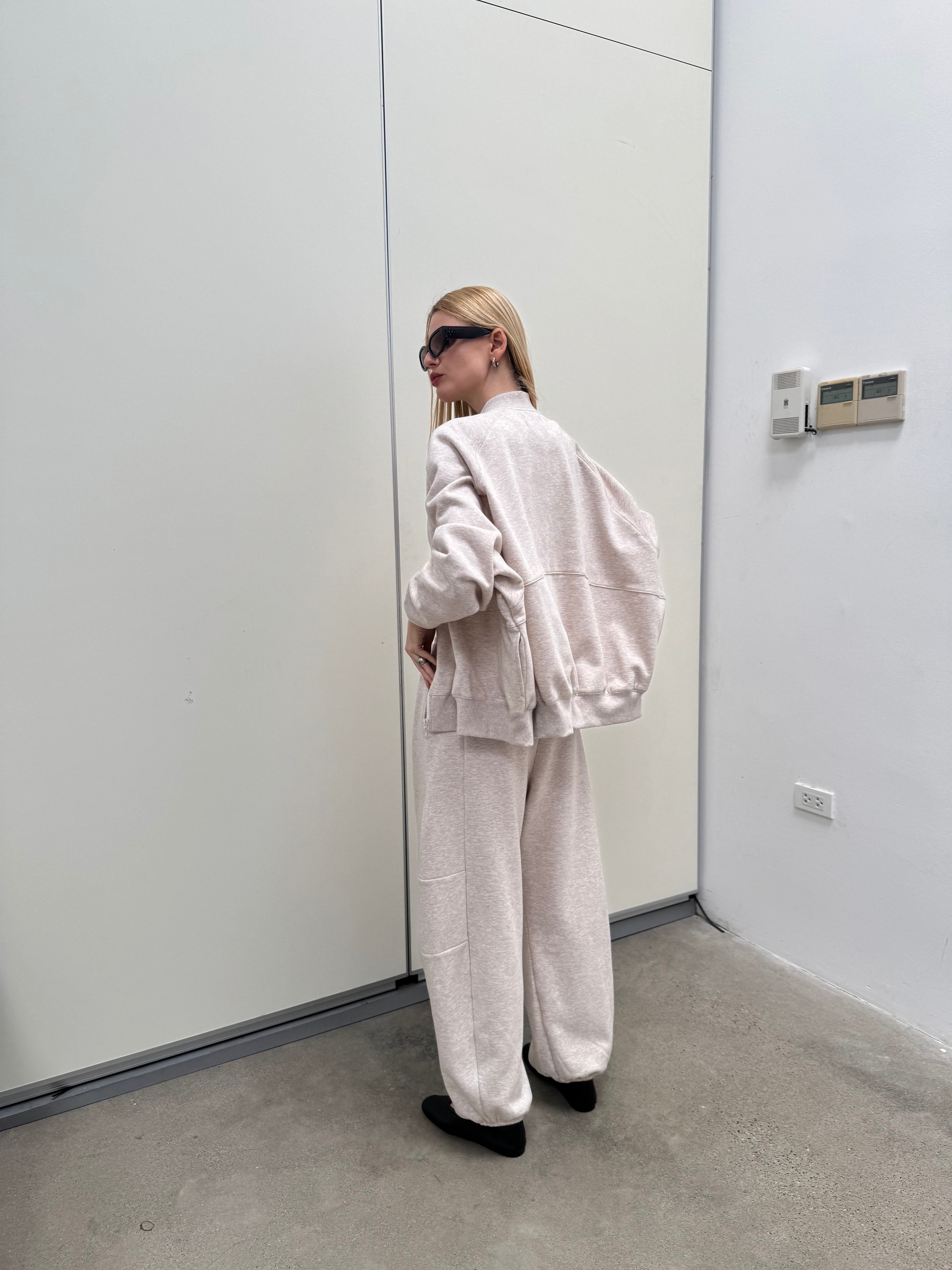 A REVIVE LOOK 17