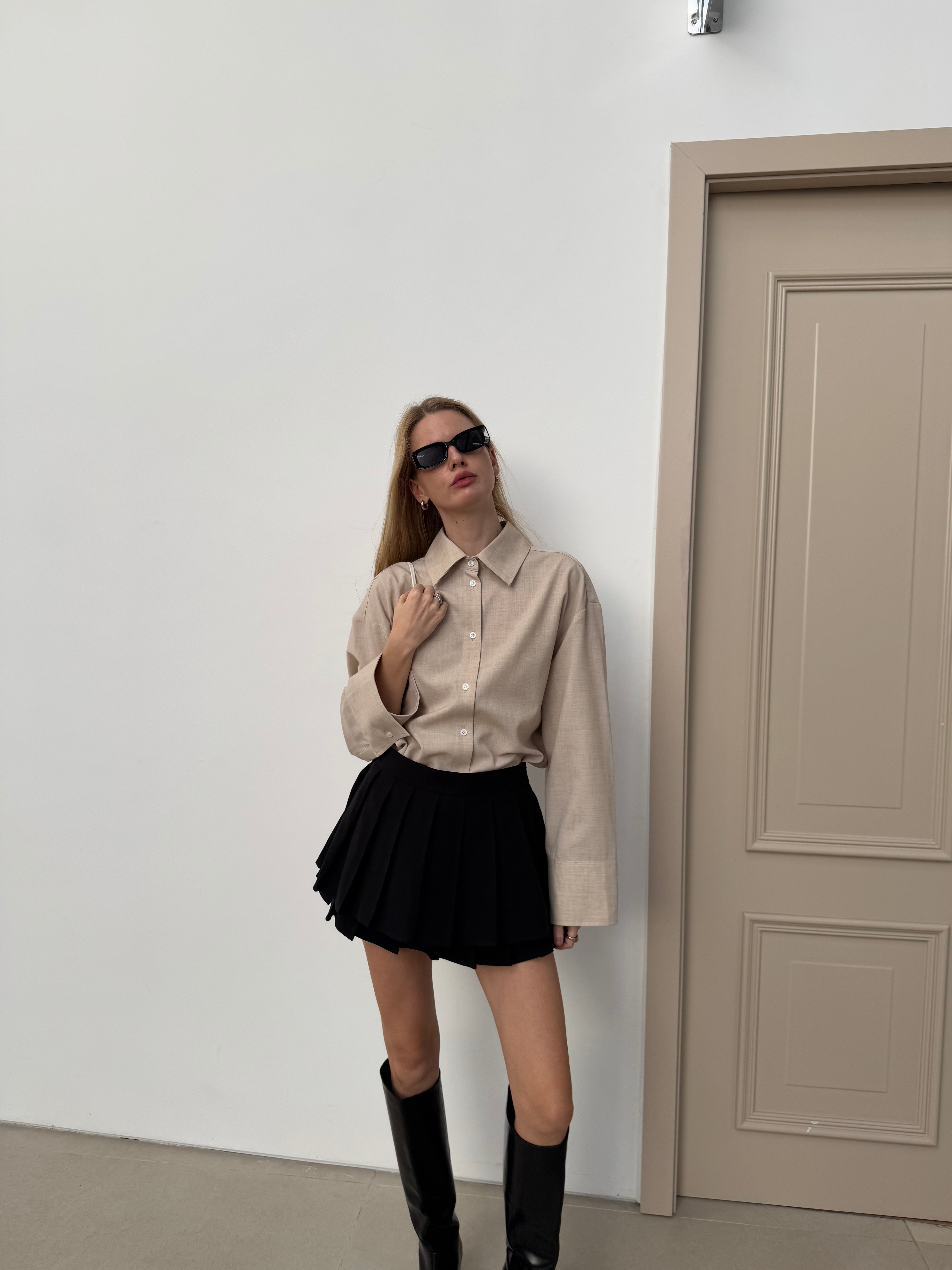 A REVIVE LOOK 16