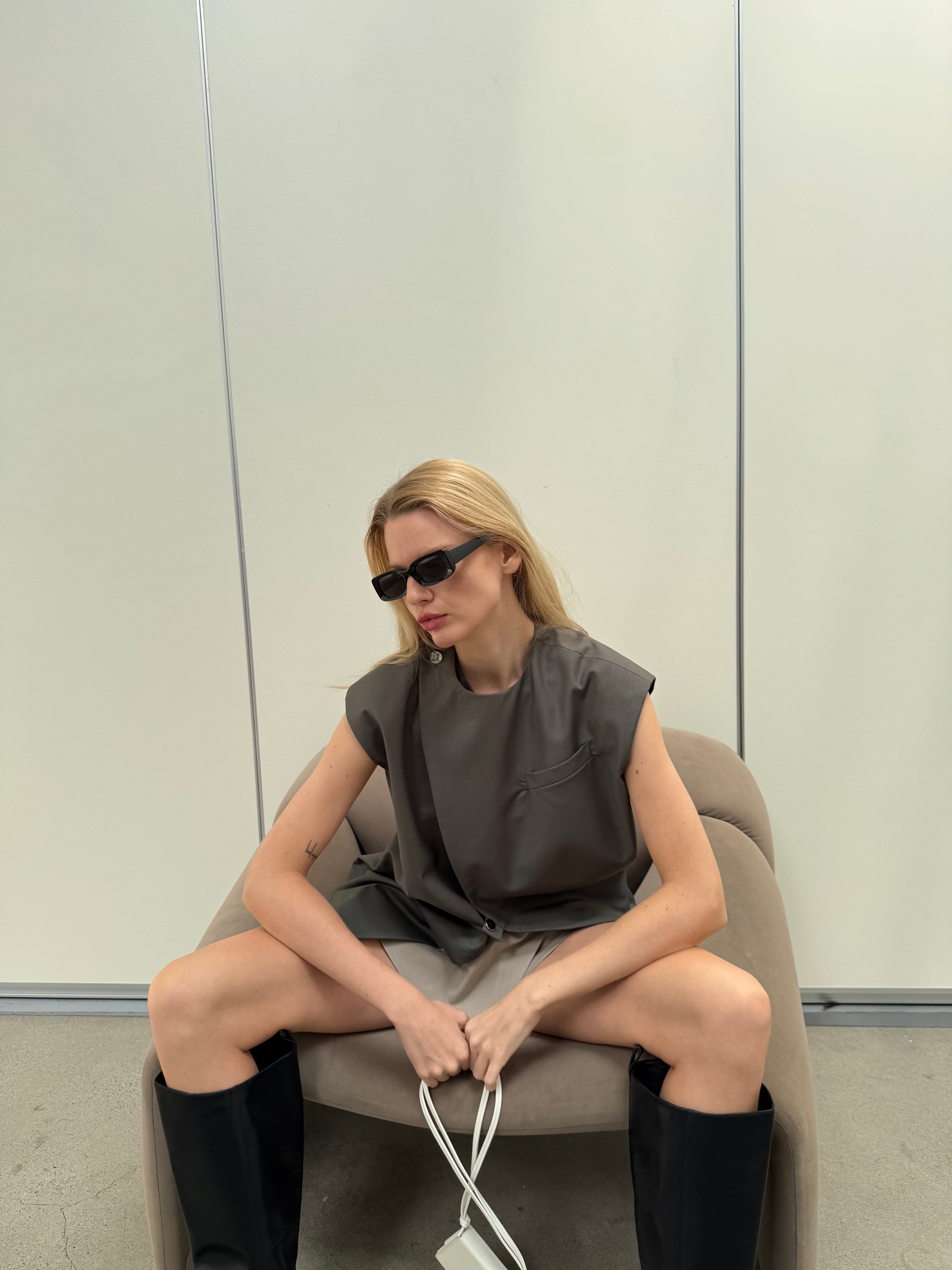 A REVIVE LOOK 01