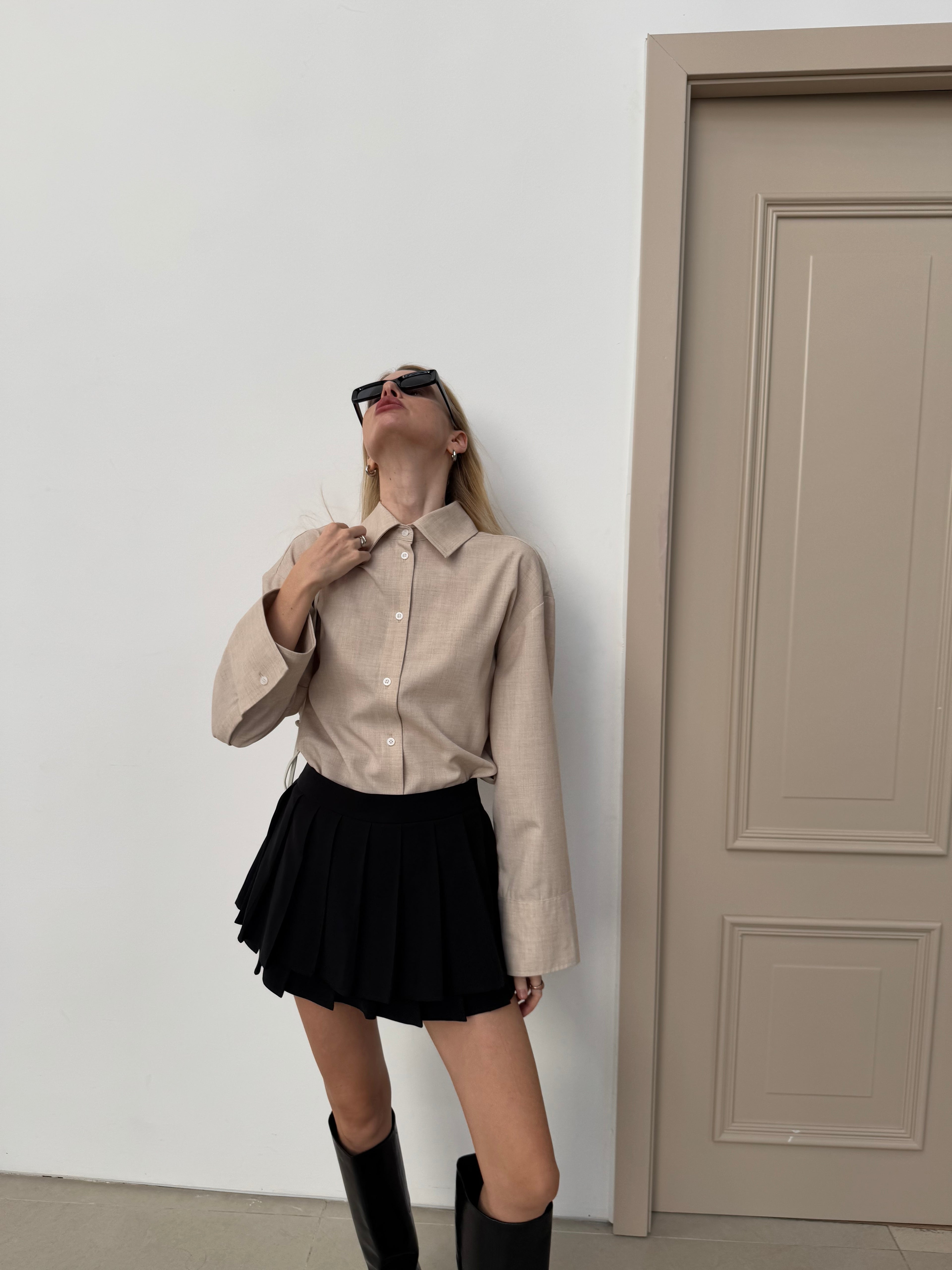 A REVIVE LOOK 16