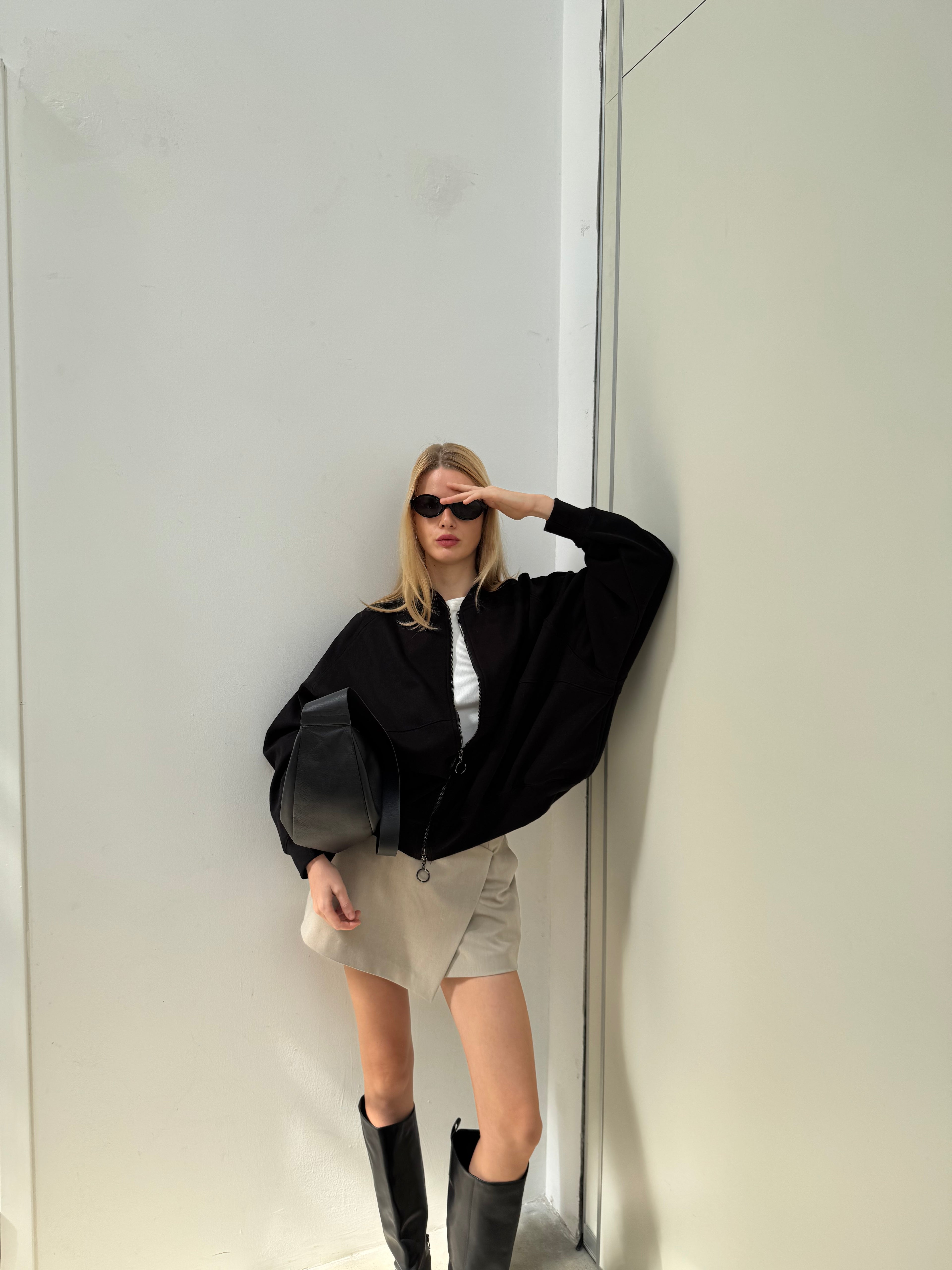 A REVIVE LOOK 27