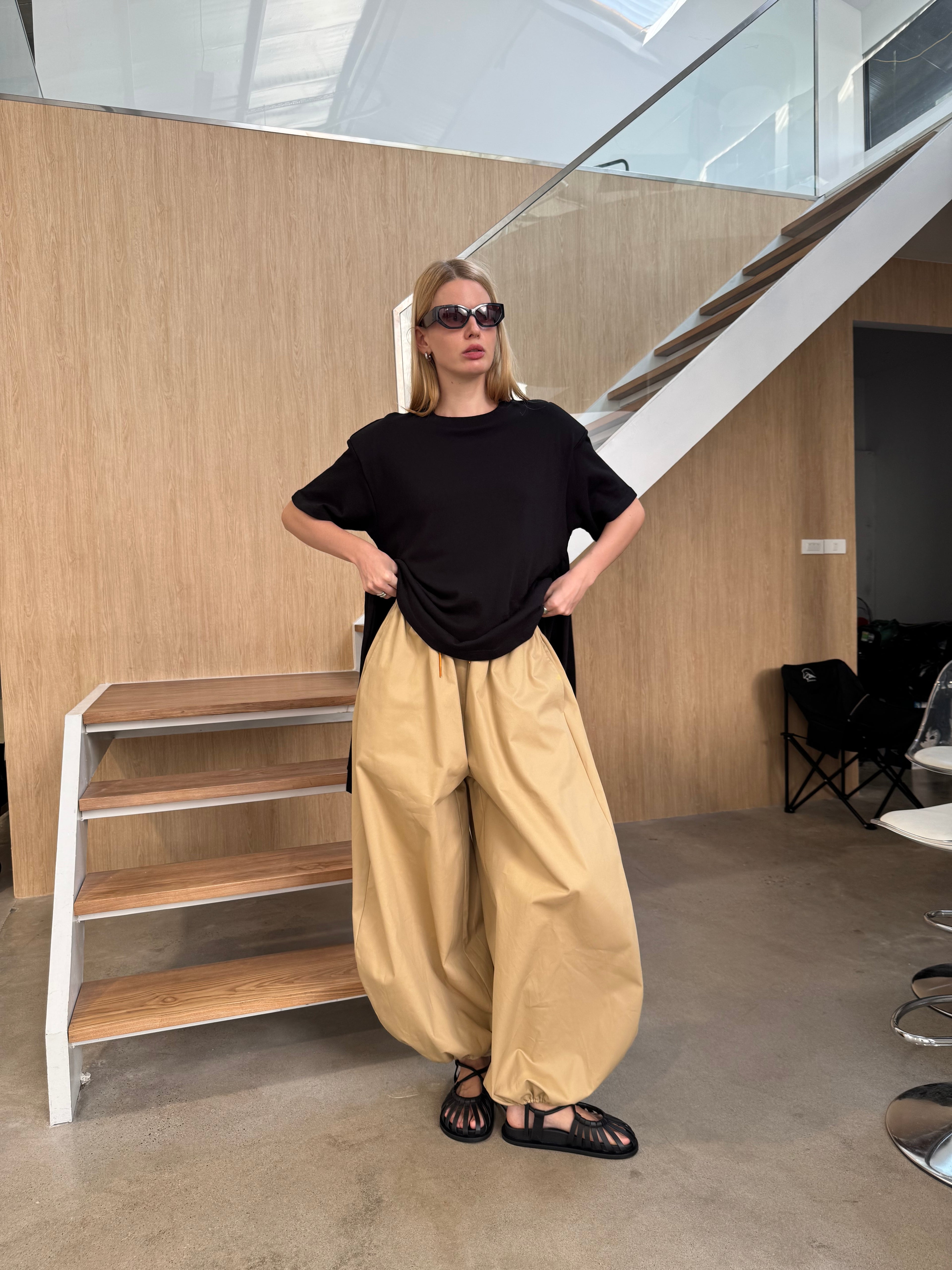 A REVIVE LOOK 13