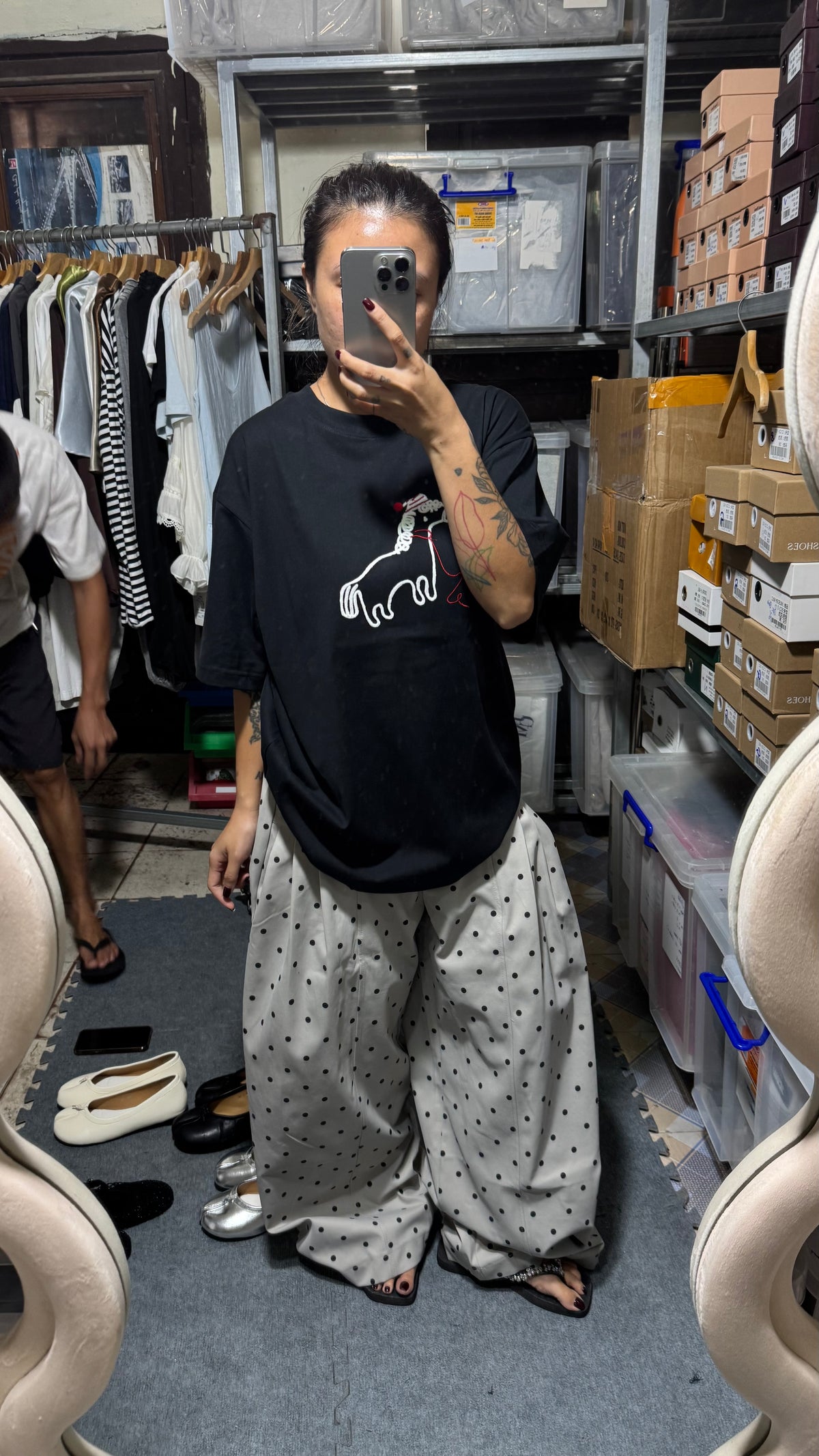 A QC NGUA TEE
