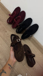 A MESH BLINK