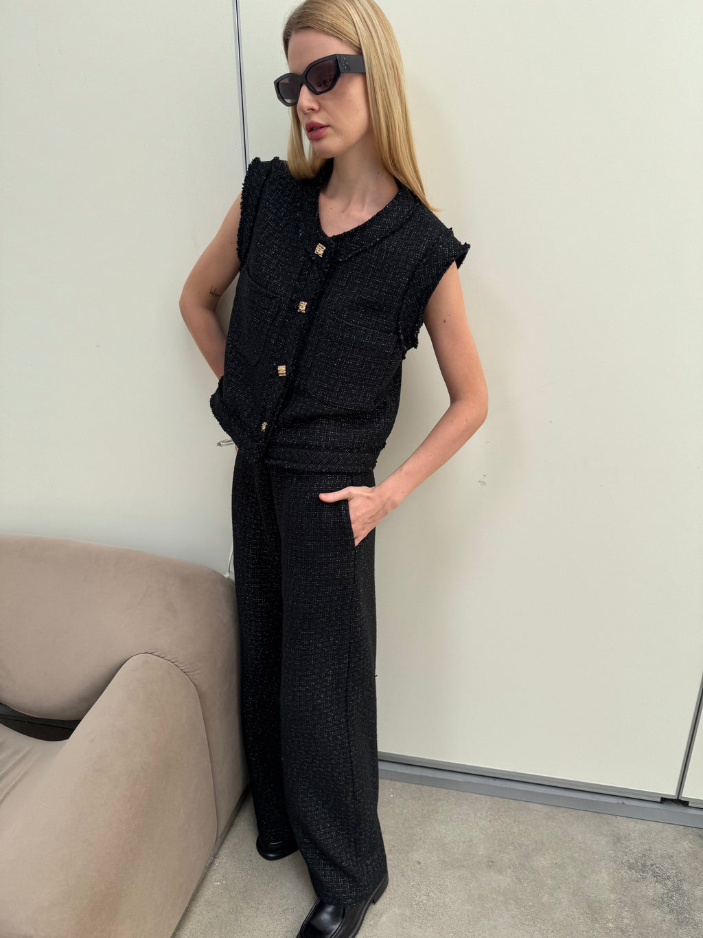 A REVIVE LOOK 15
