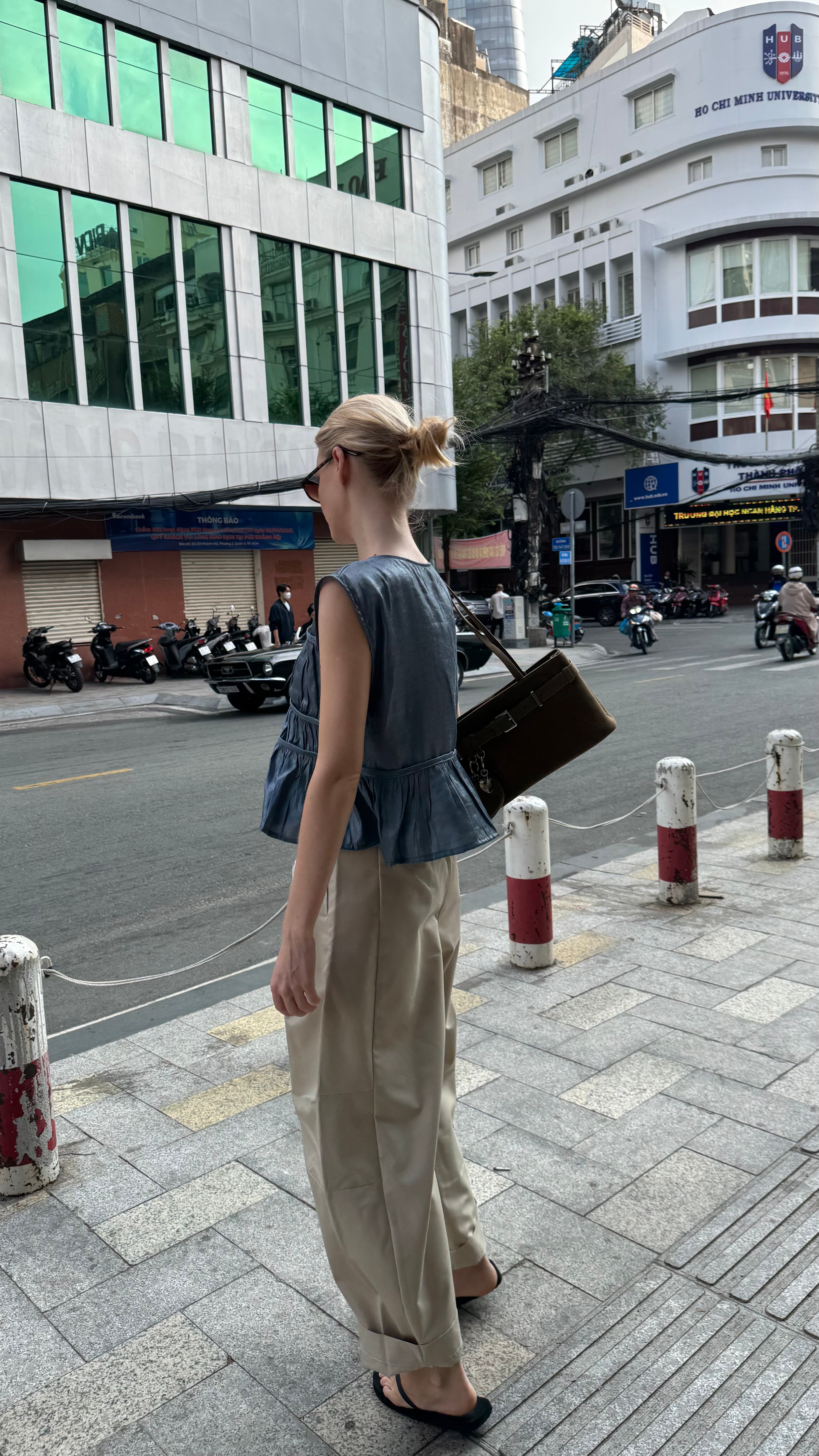 A UNNI BLOUSE