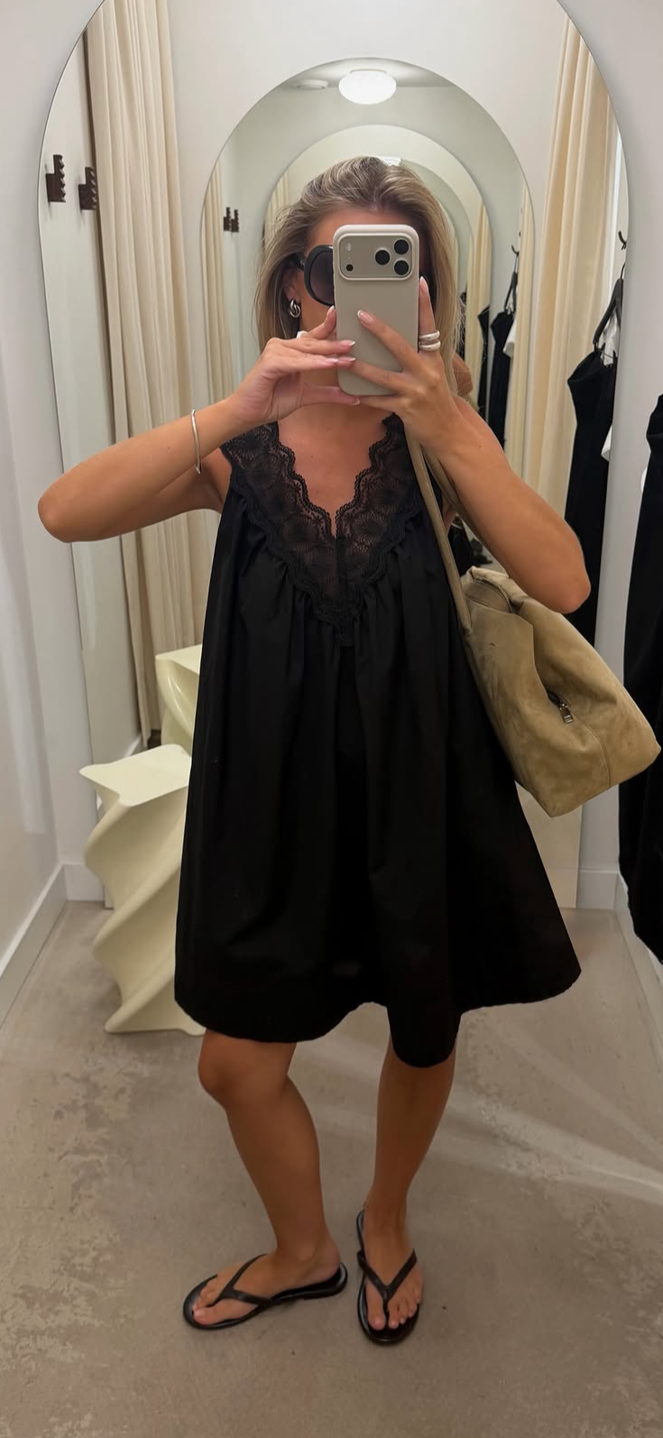 A QC DRESS V STU