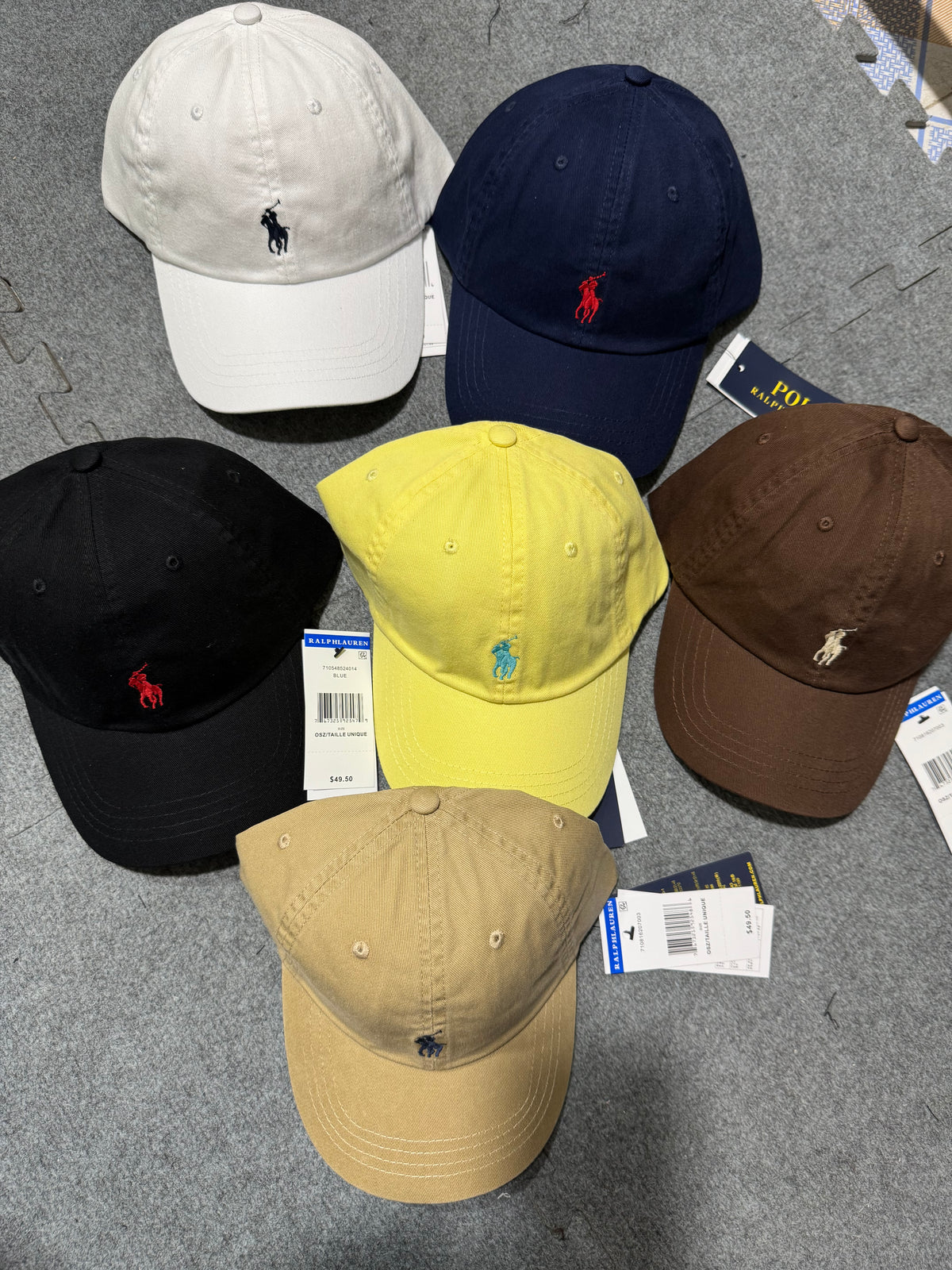A QC POLO CAP