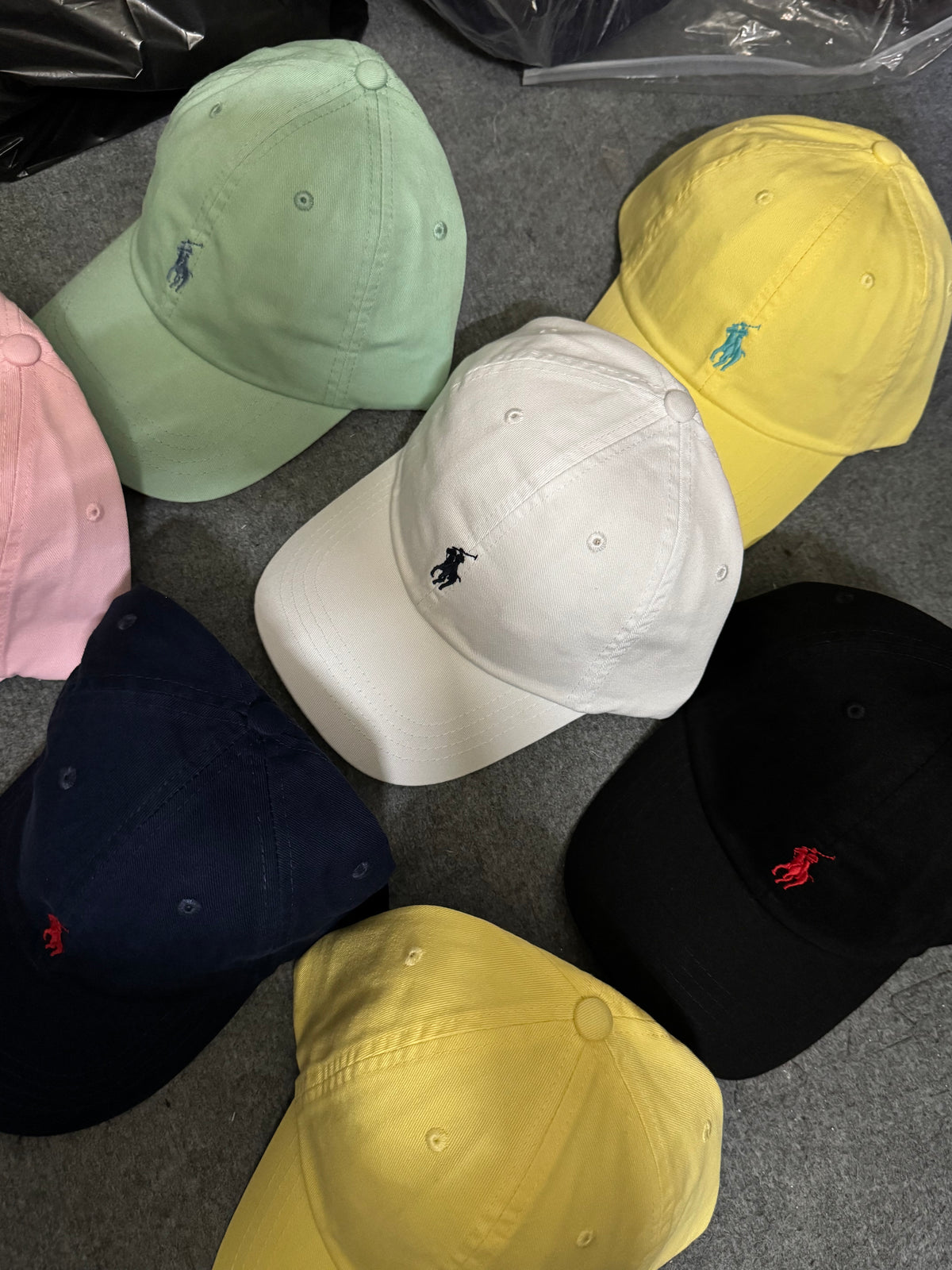 A QC POLO CAP