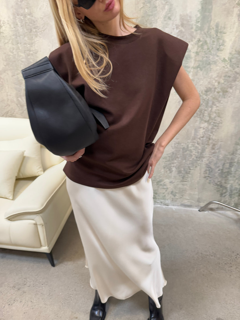 A REVIVE LOOK 22