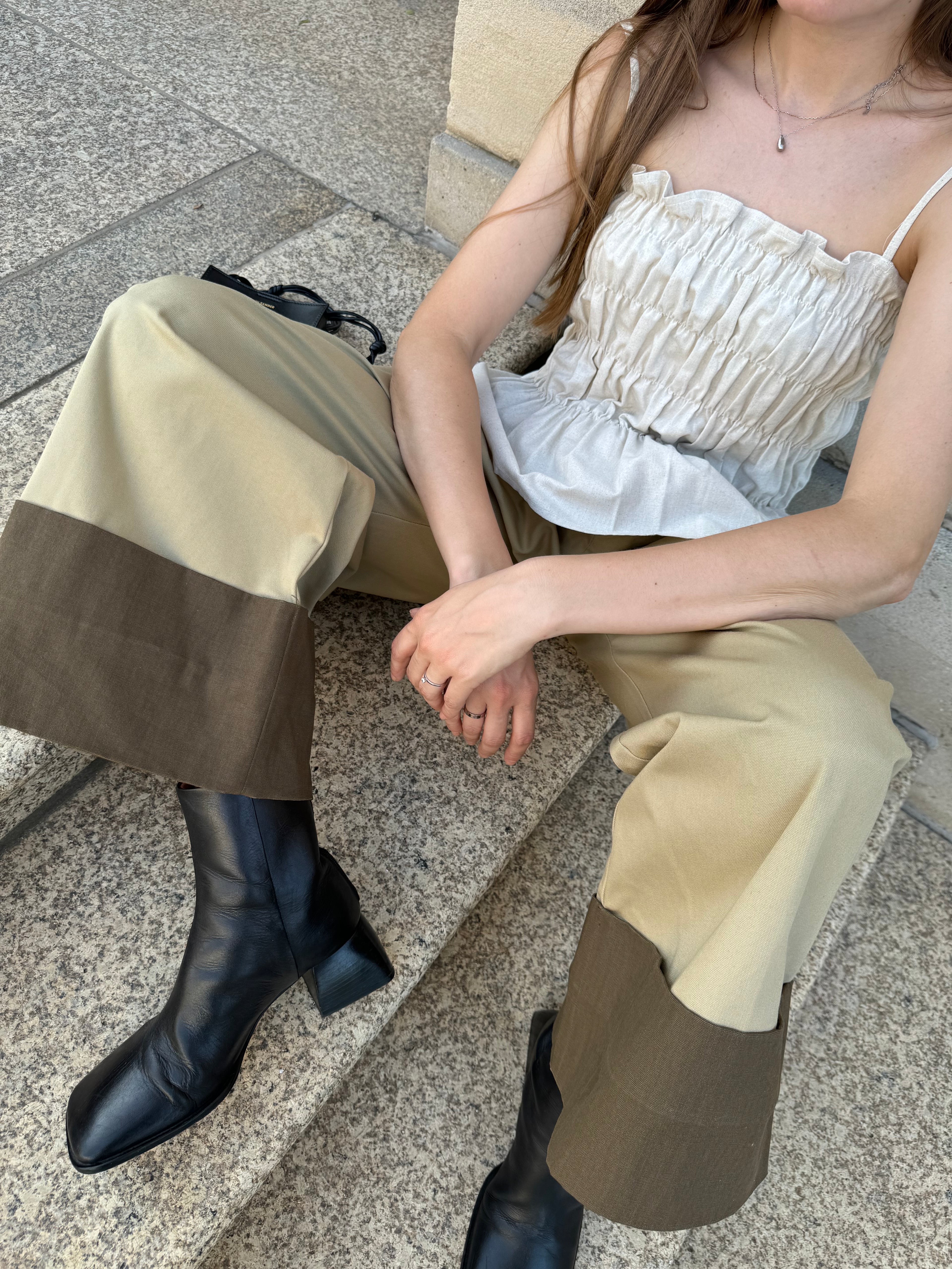 FOLD PANTS & WIRI TOP