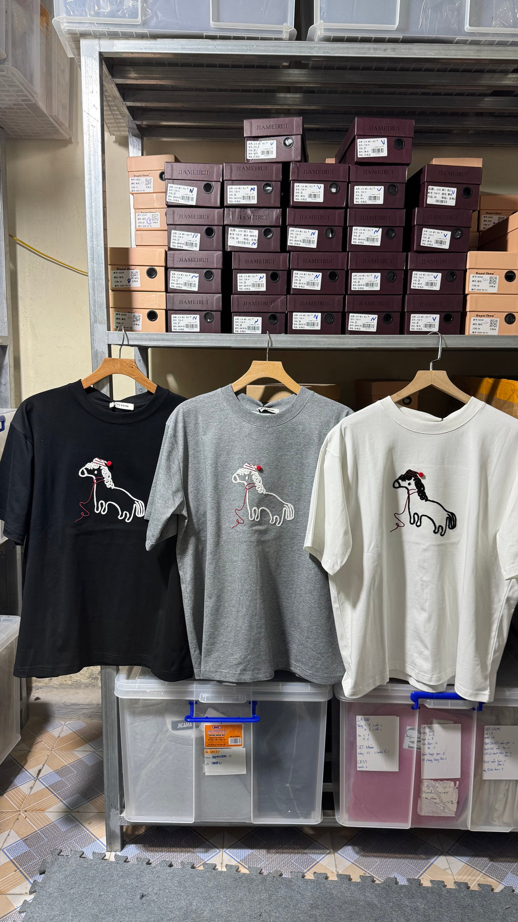A QC NGUA TEE