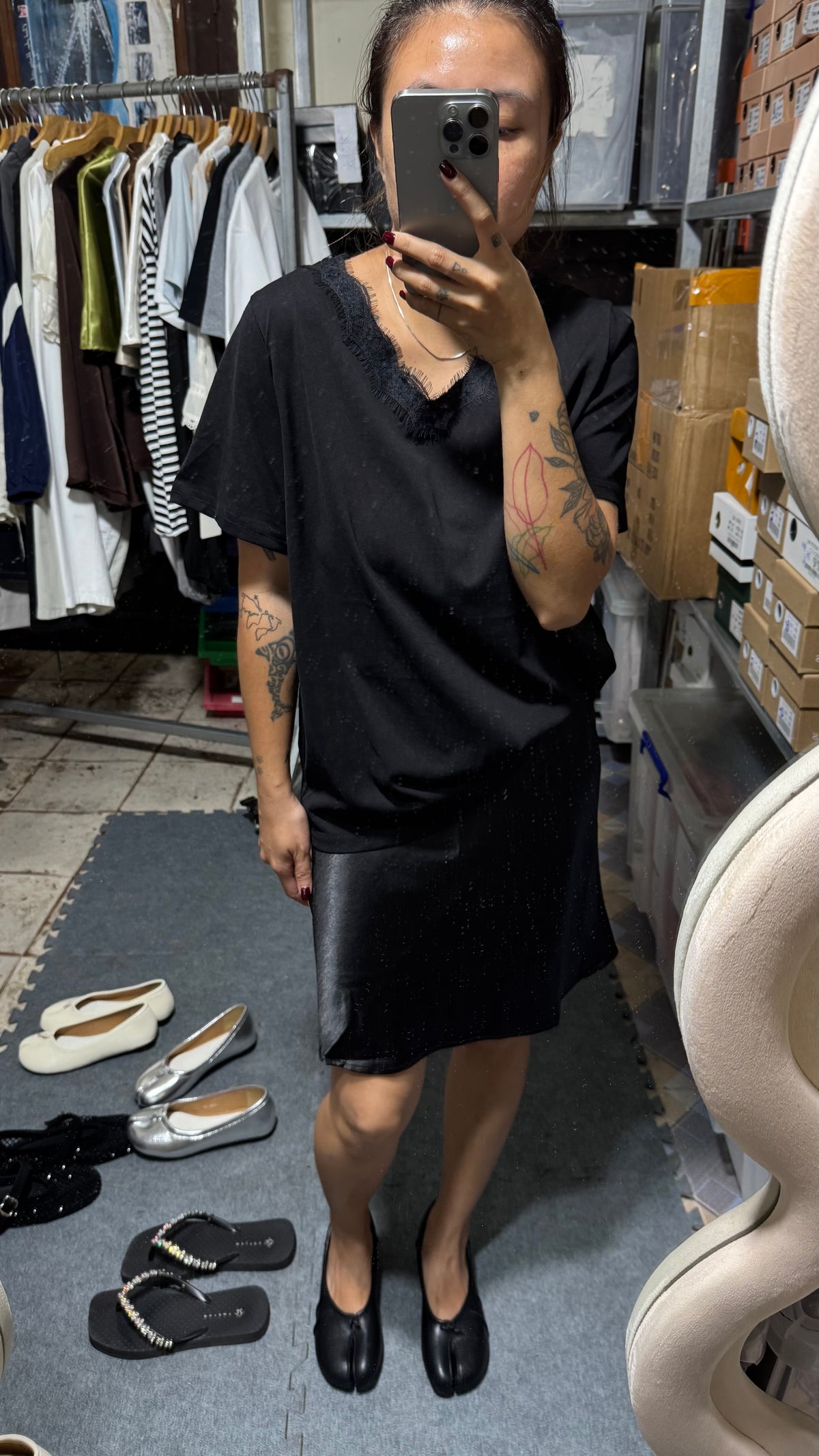 A QC REN TEE