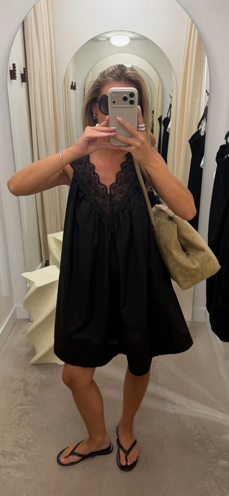 A QC DRESS V STU