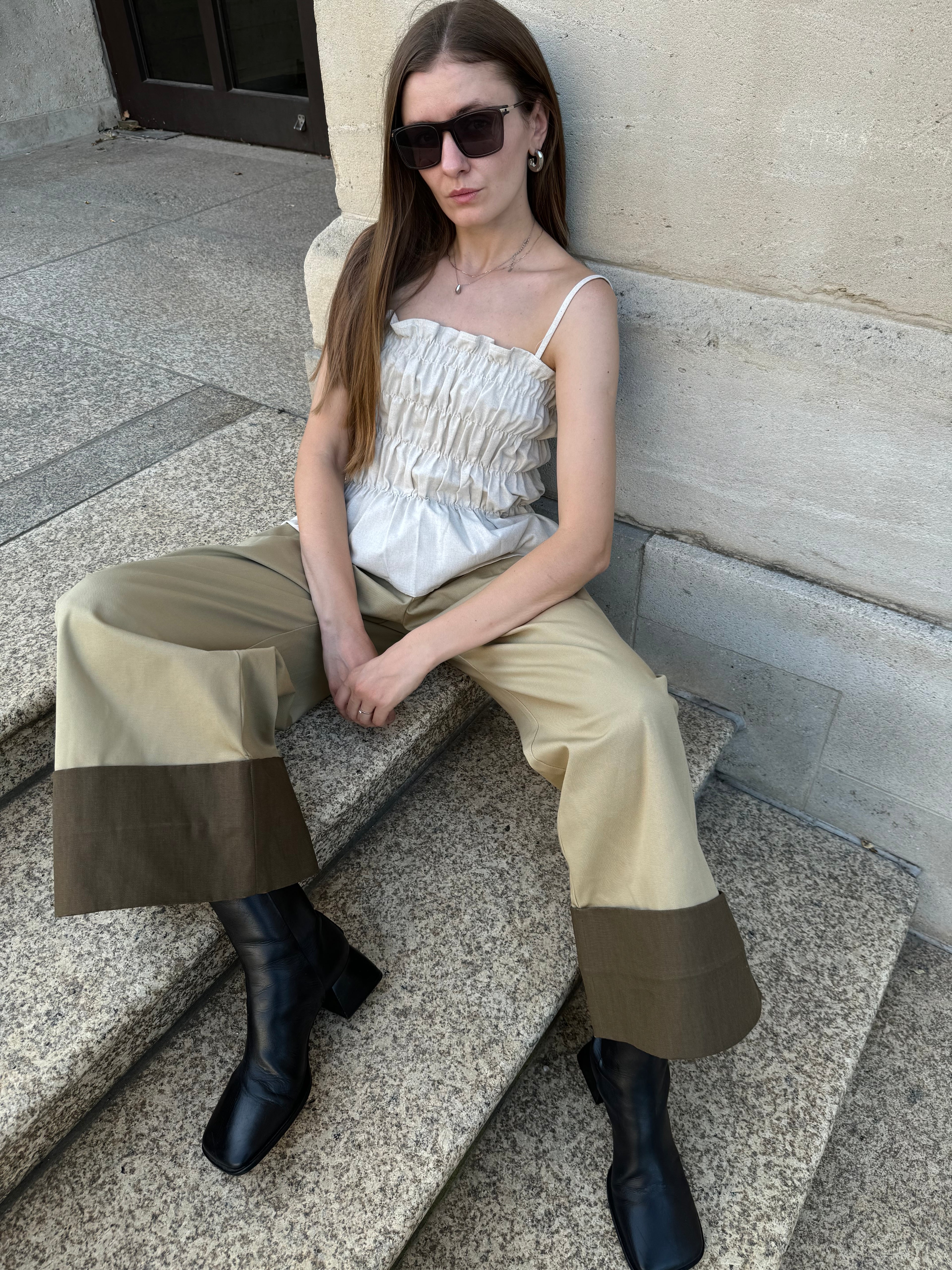 FOLD PANTS & WIRI TOP