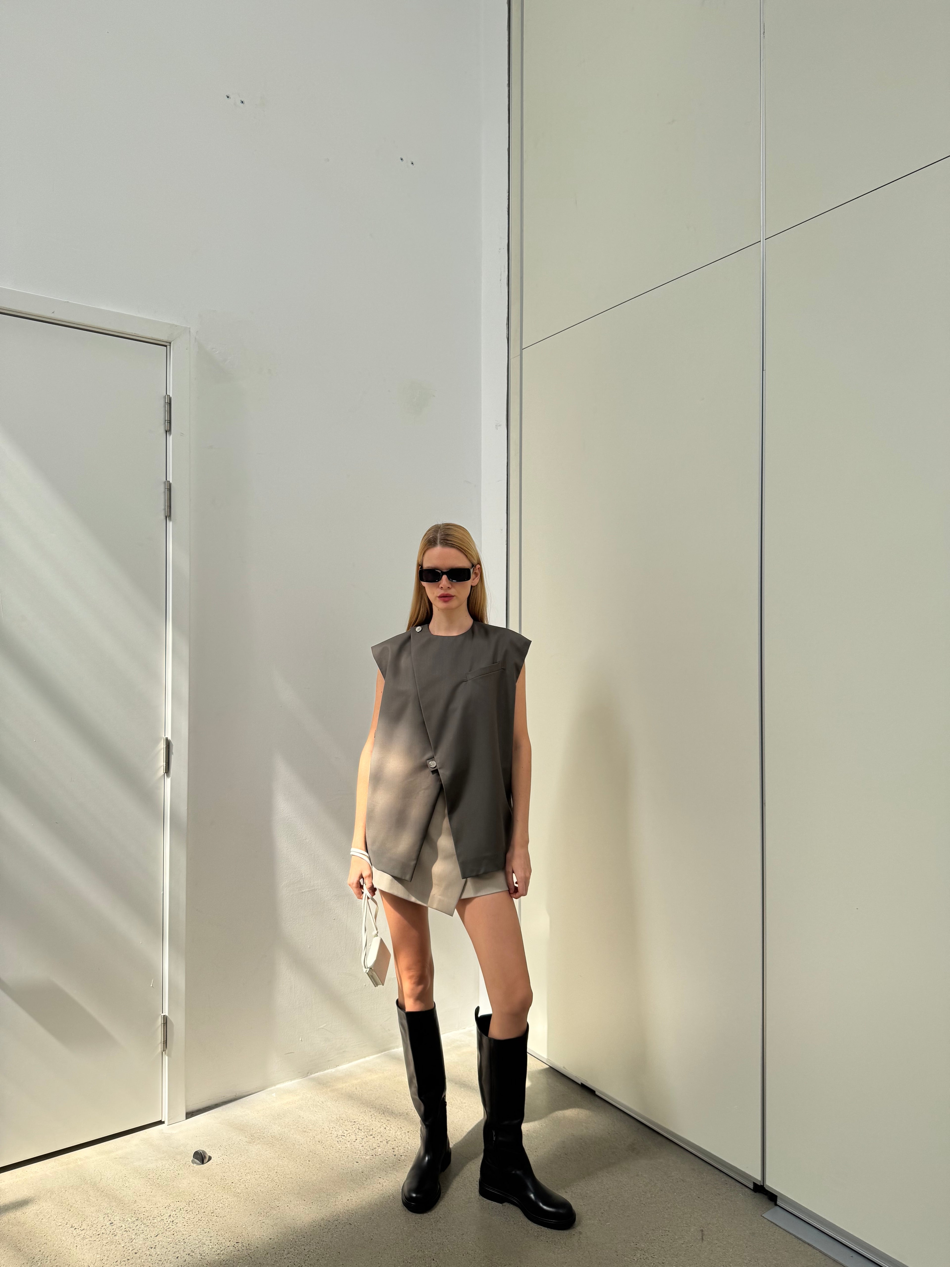 A REVIVE LOOK 01