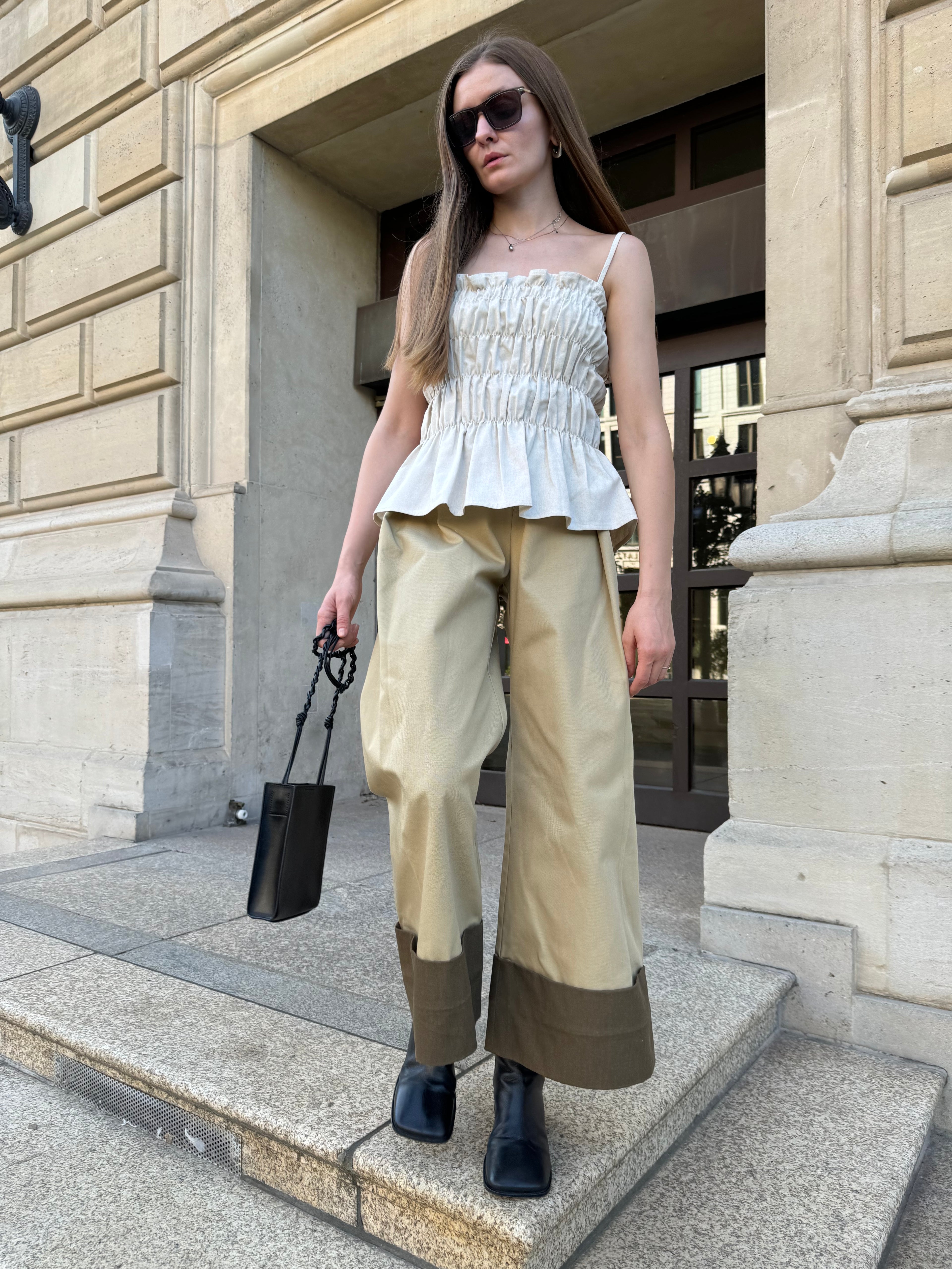 FOLD PANTS & WIRI TOP