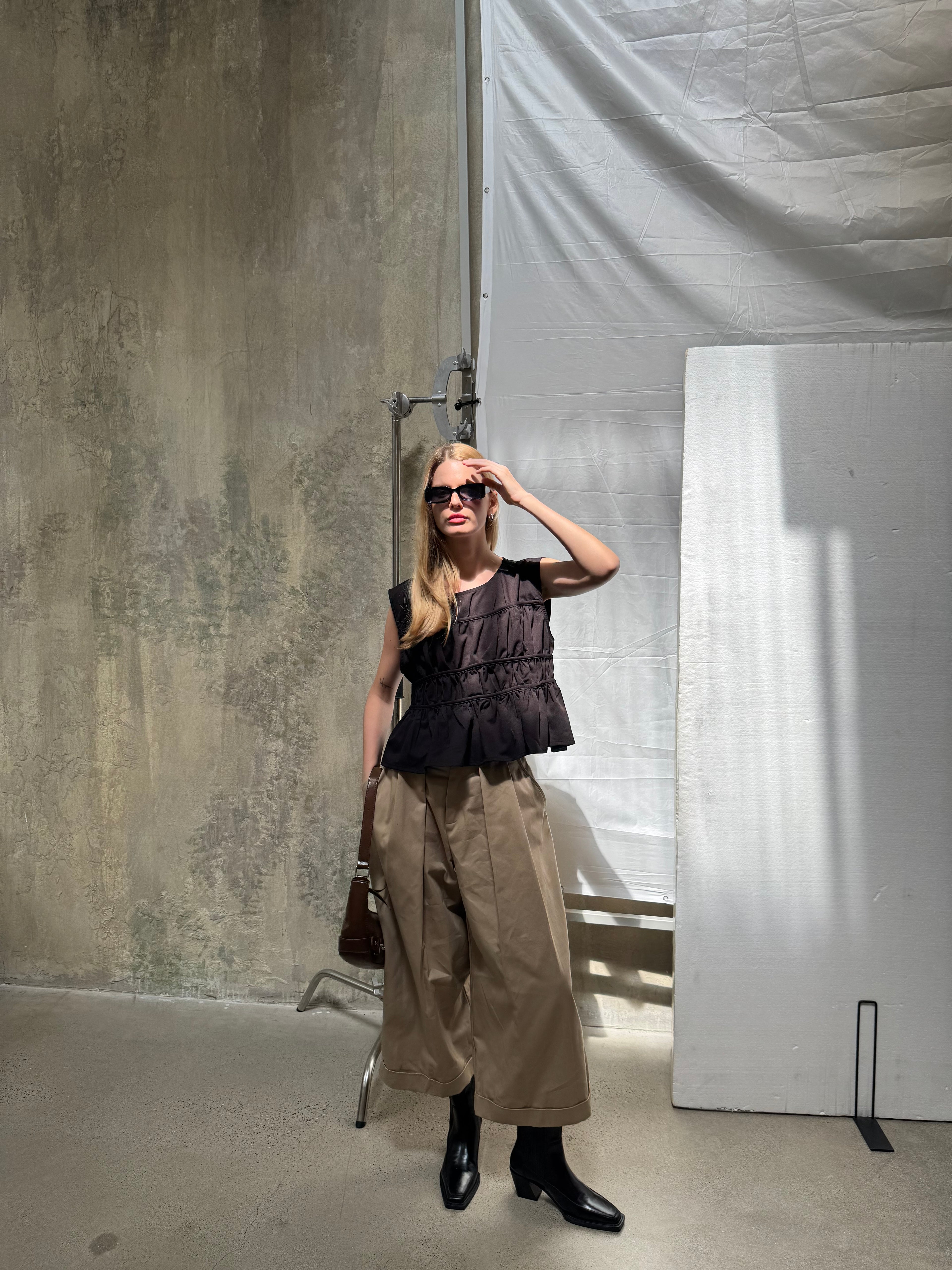 A REVIVE LOOK 11