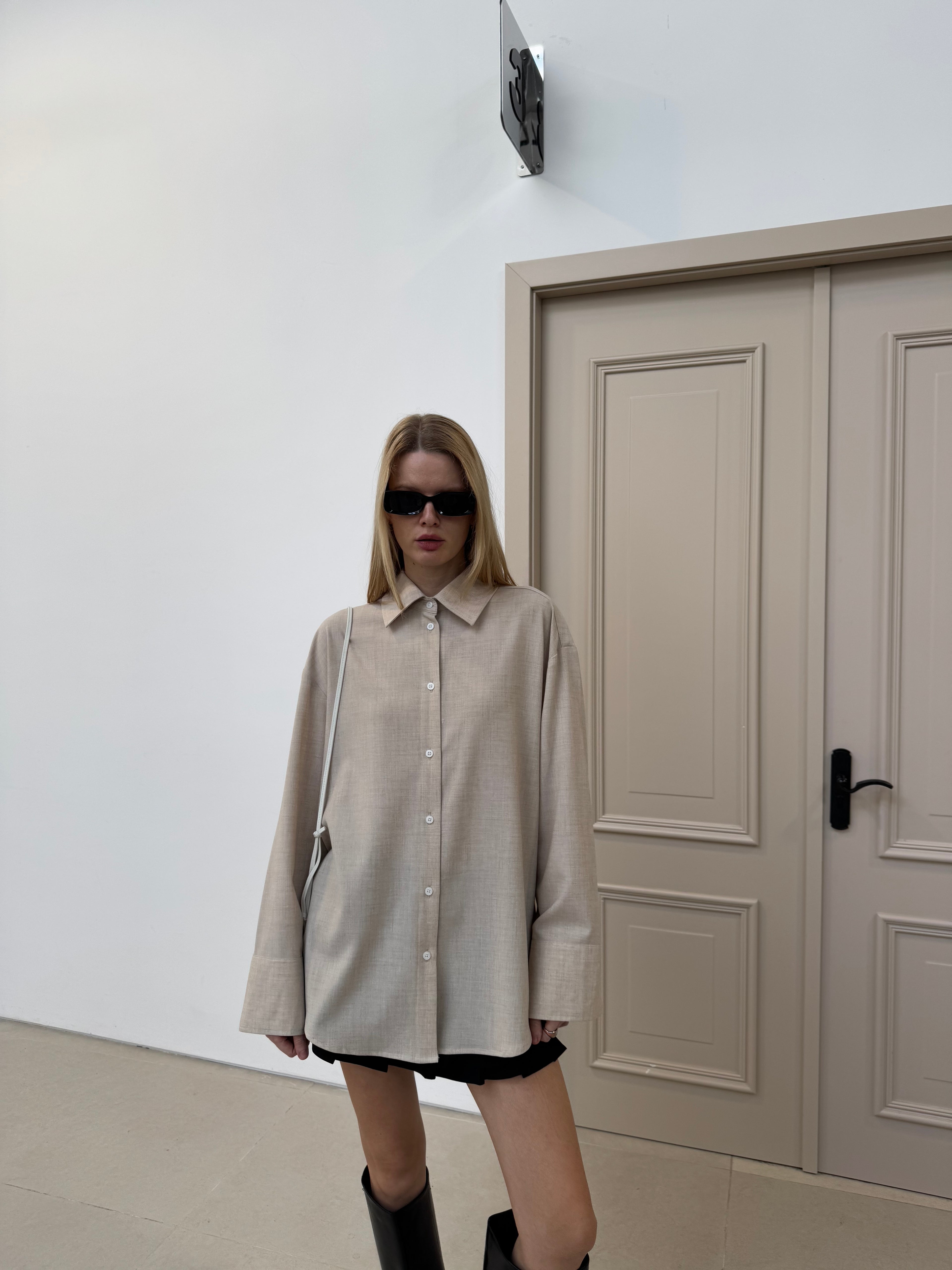 A REVIVE LOOK 16