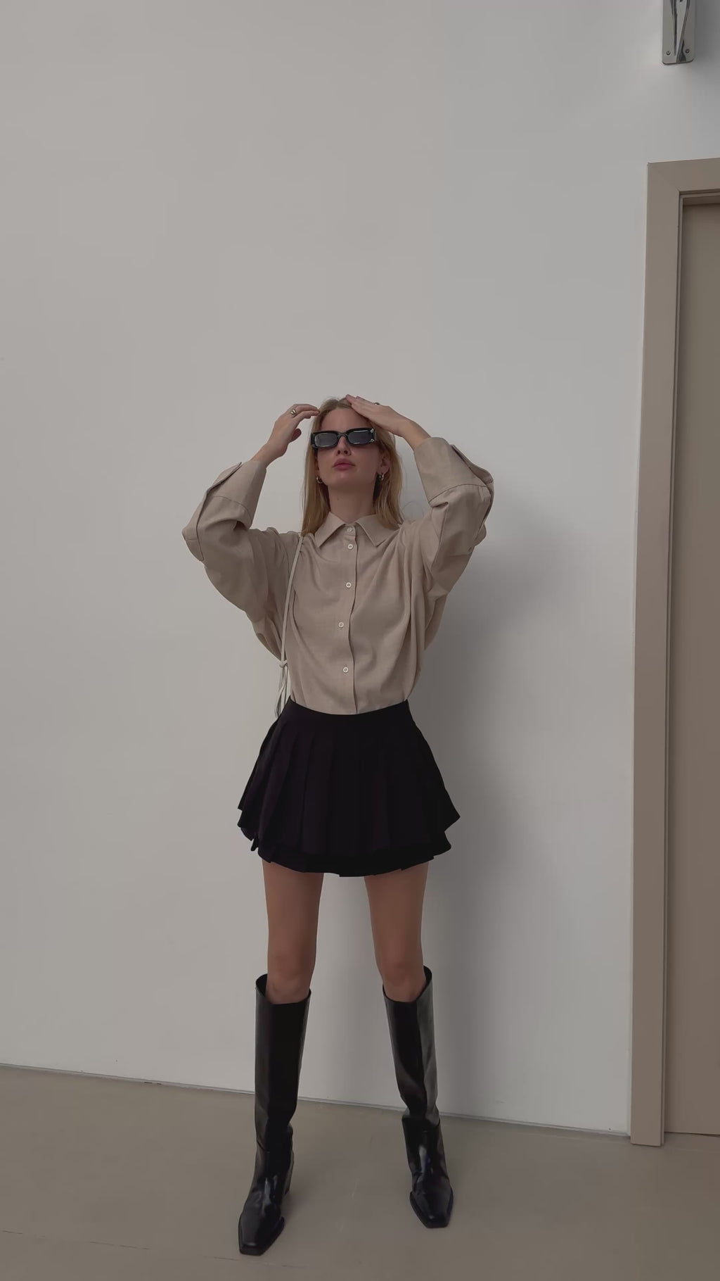 A REVIVE LOOK 16